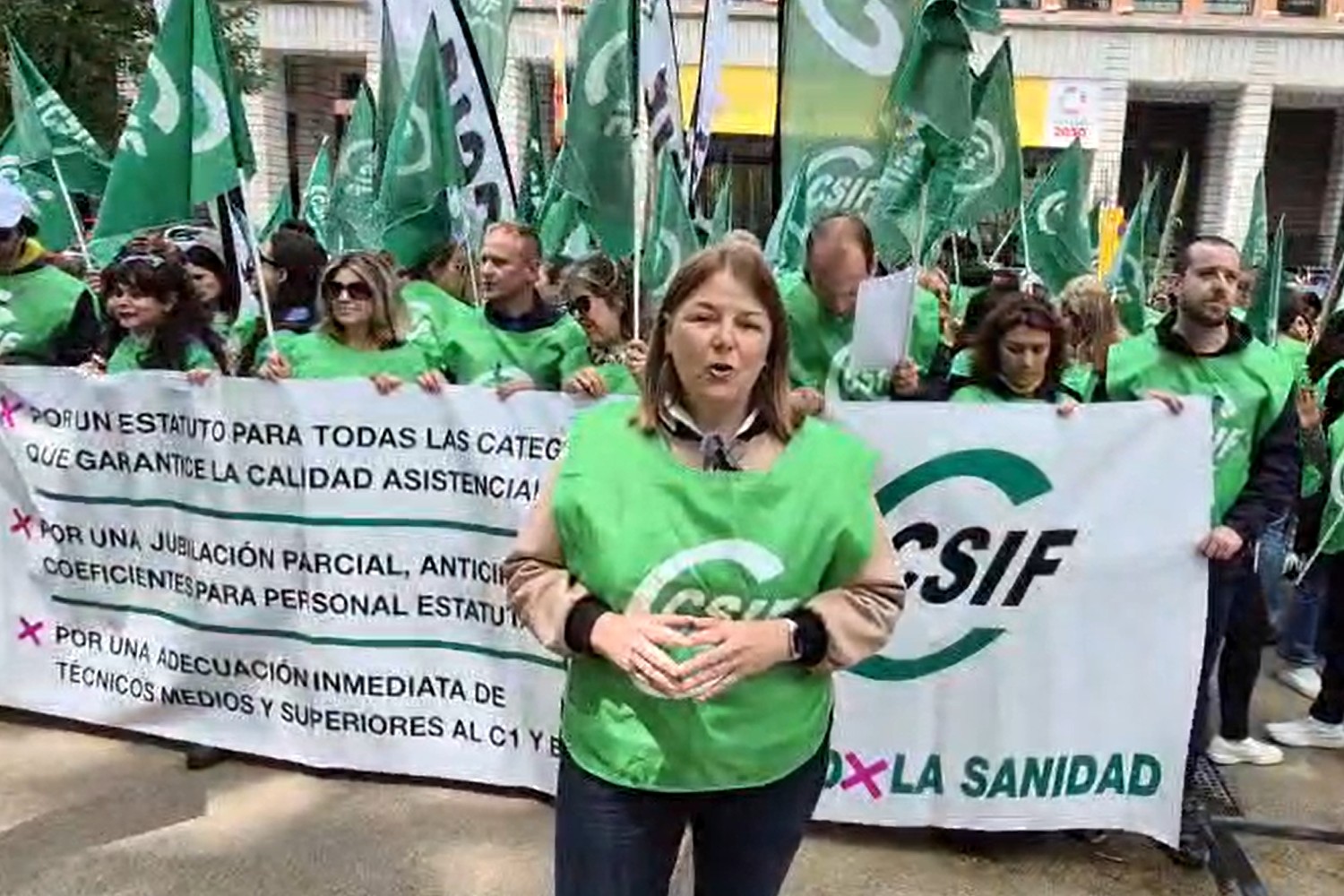 Estatuto Marco: Sanidad y sindicatos se dan de plazo hasta el 15 de julio