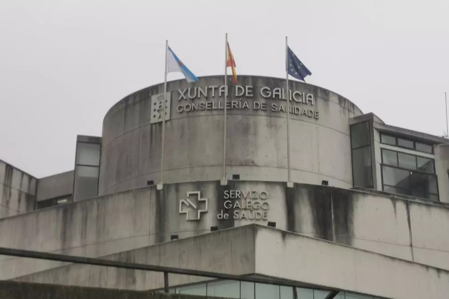 Los colegios gallegos instan a la Xunta a dejar de vincular salarios con duración de bajas