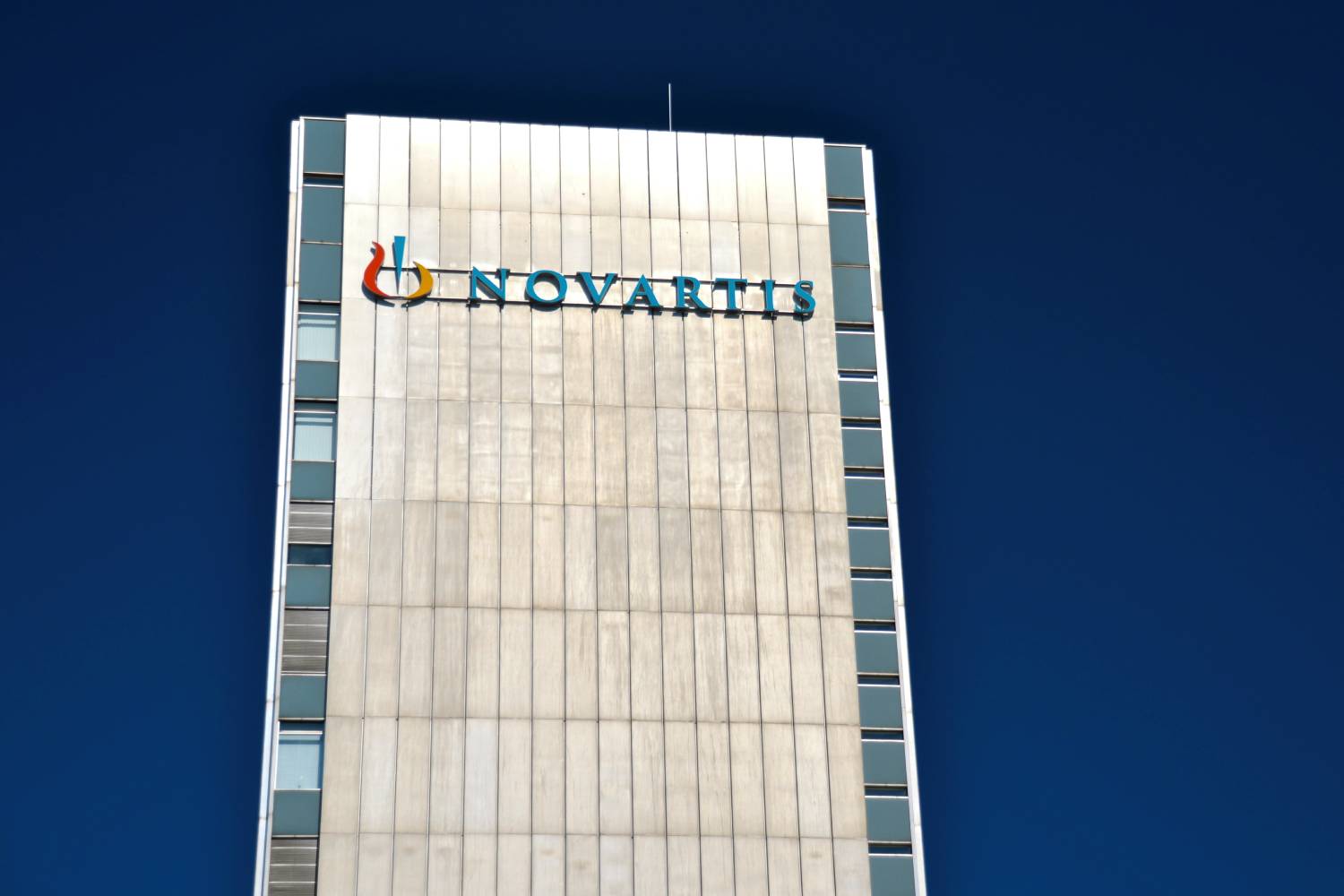 Novartis paga 700 millones por Regulus y se fortalece en enfermedad renal
