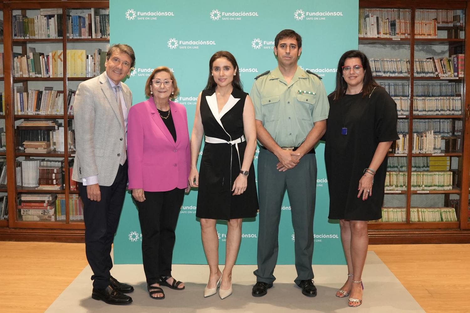 «Para prevenir el ‘grooming’, que las familias cenen juntas», dice Celso Arango
